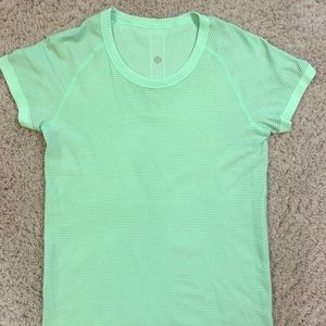 Lululemon Fitted T shirt